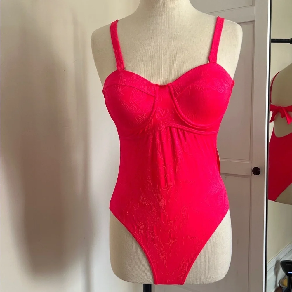 NWT Betsey Johnson Retro Chic Diva Pink Textured Palm Underwire One-Piece - L